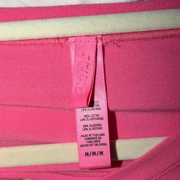 Skims Pink Crop Top - Picture 3 of 3